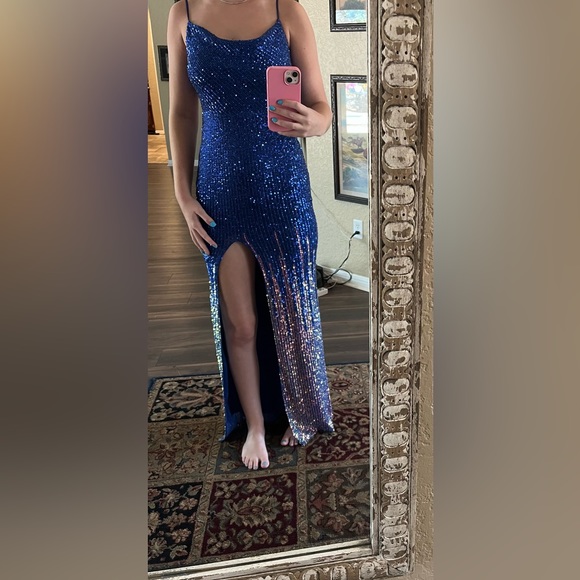 CITY VIBES PROM DRESS - Picture 4 of 12